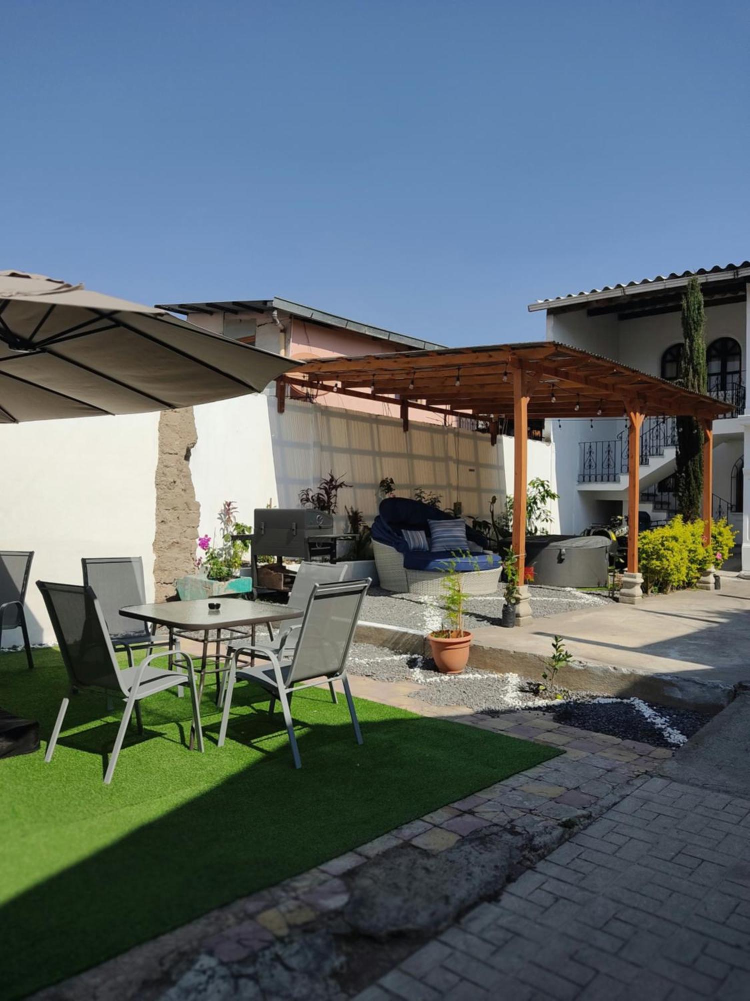 Blue Moon Guest house *