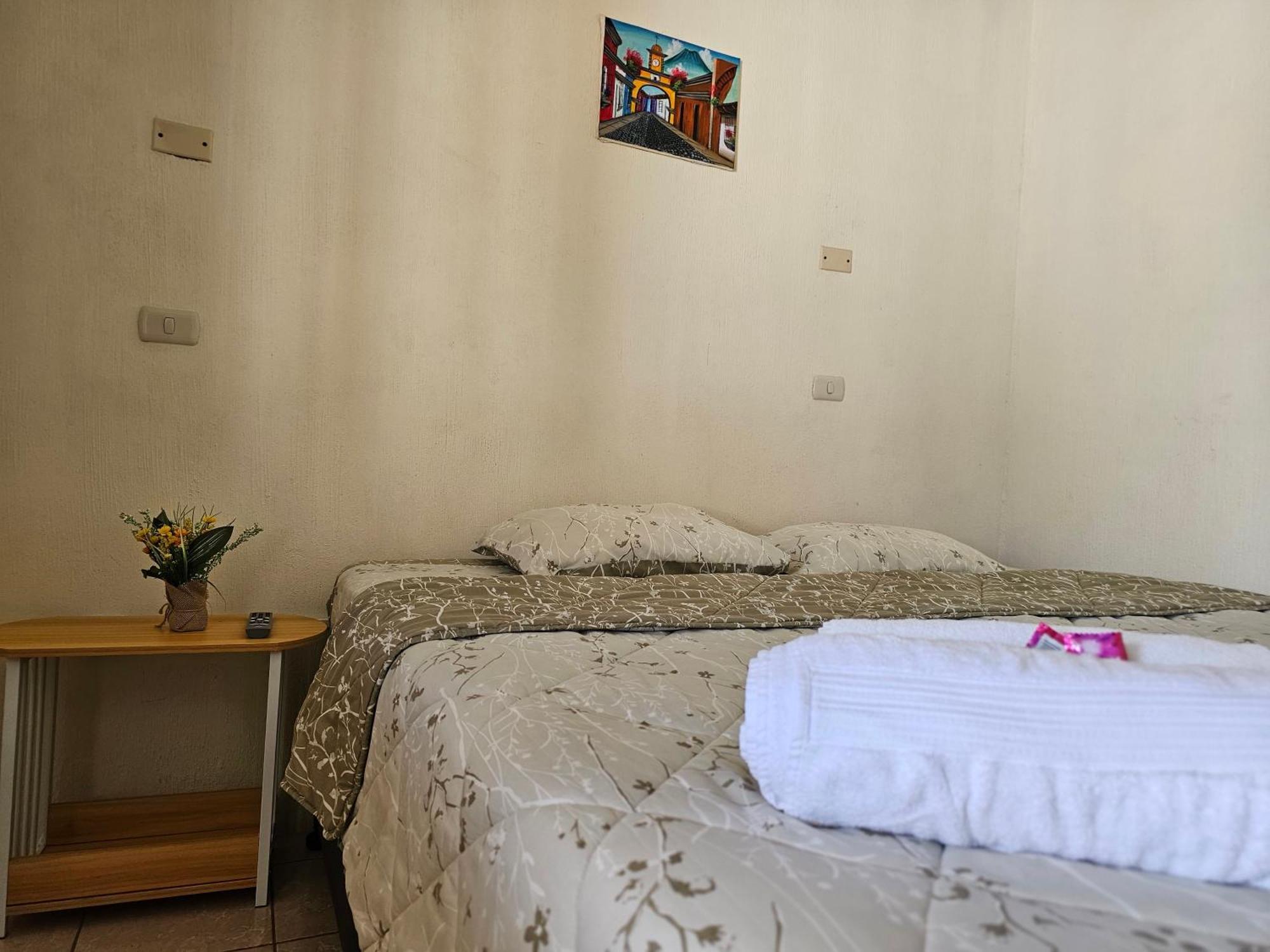 Blue Moon Guest house Antigua